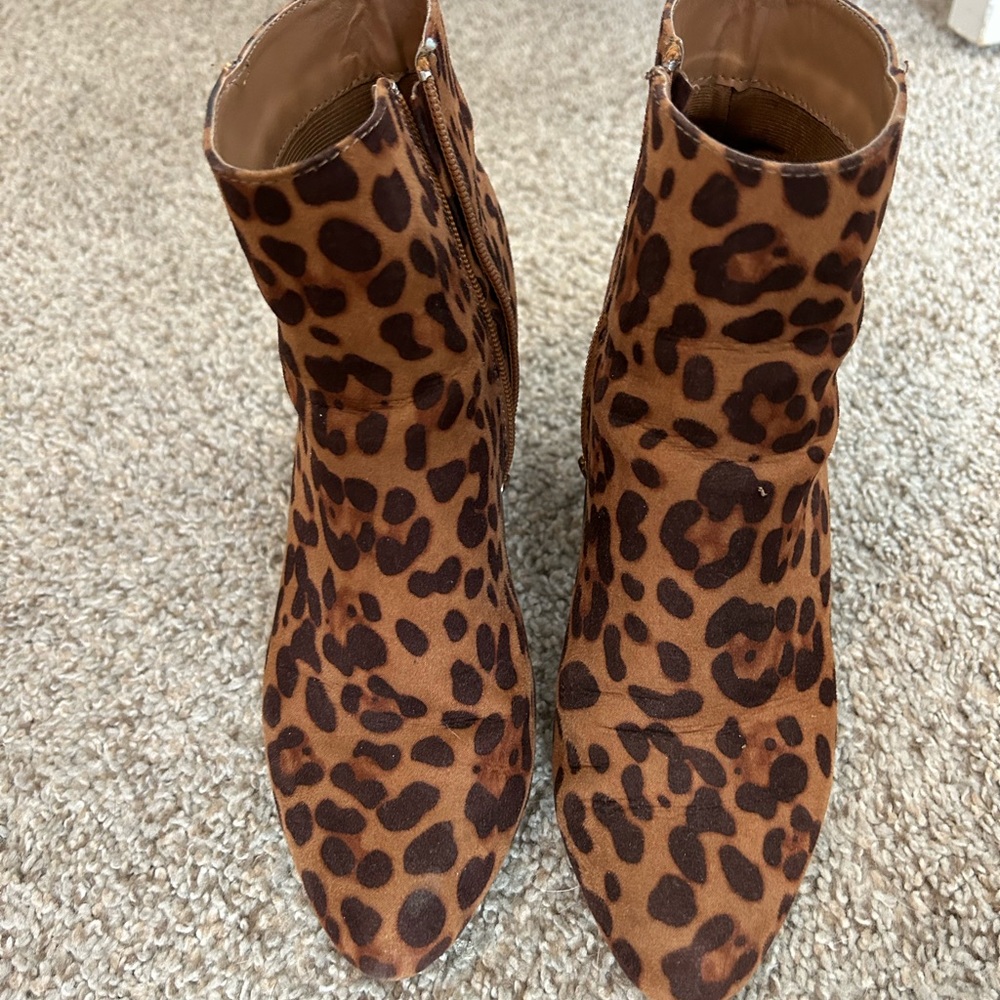 Bamboo Cheetah Print Booties
